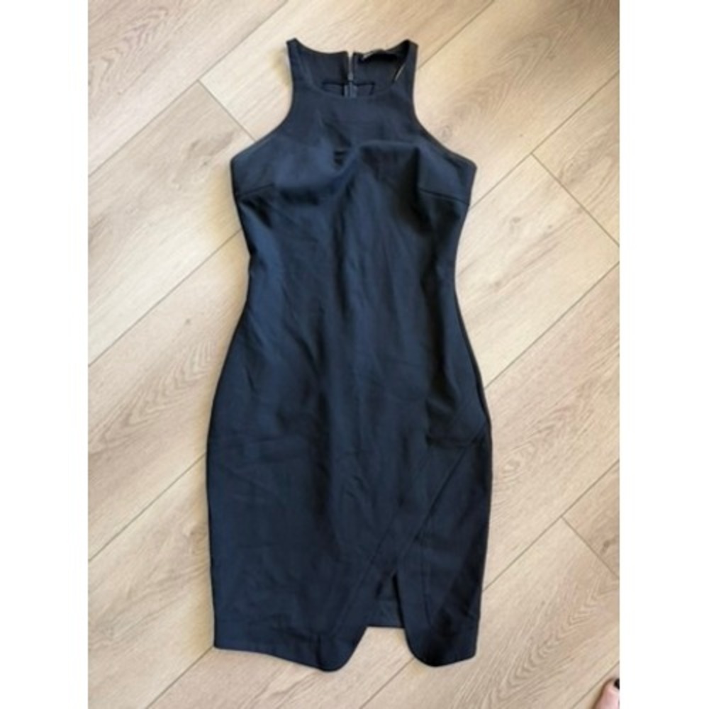 Elizabeth and James Black Halter Tulip Hem Sheath Dress Sleeveless Cocktail LBD